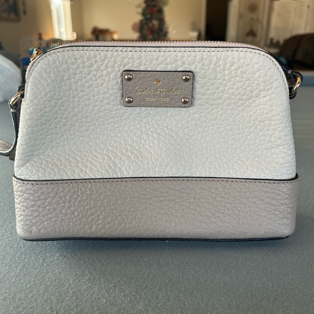 Kate Spade Light Gray and Beige Crossbody Purse